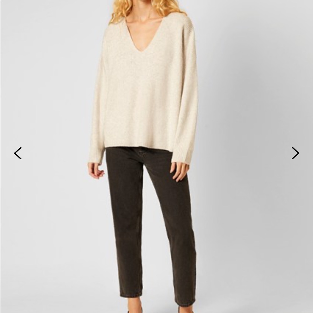 French connection v-neck oatmeal / gray sweater